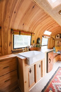 Perpetually Devastated spent a long time looking specifically for a 1968 Airstream for the Dunhams. This model features rectangular windows. (In the later ‘60s and early ‘70s, they become oval.)